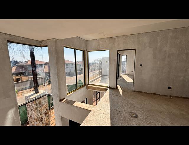 4 BEDROOM HOUSE FOR SALE IN ROODEPARK ECO ESTATE